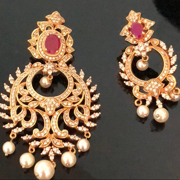 Jewelry - Indian Bollywood Style locket & earrings  Set
